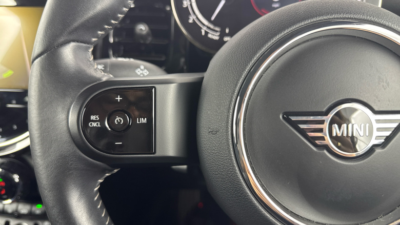 MINI Hatchback 1.5 Cooper Sport Premium 3dr Auto Petrol Hatchback
